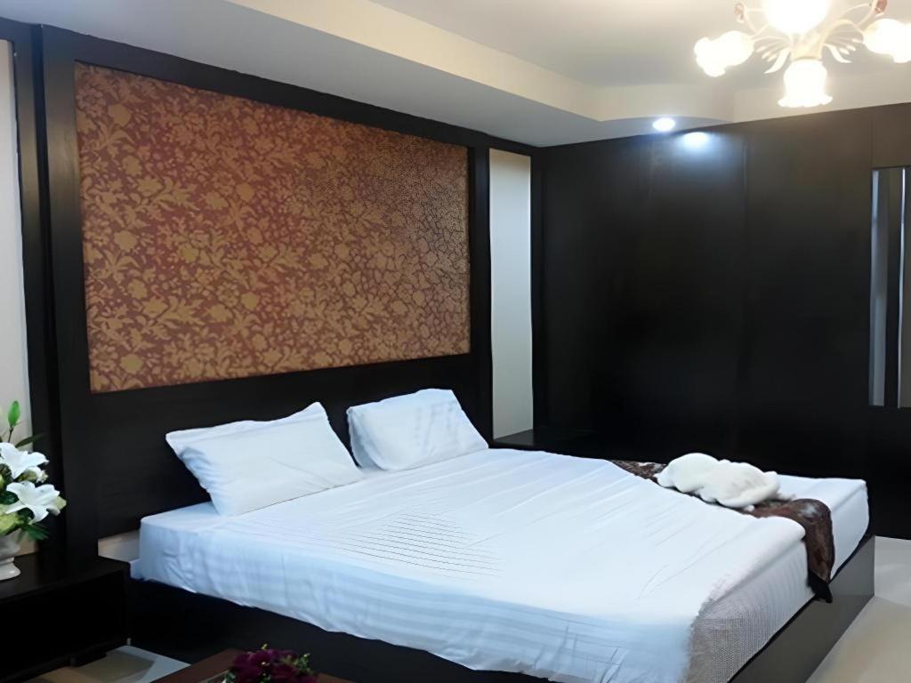 Le Parc Wangnang Hotel Пхітсанулок Екстер'єр фото
